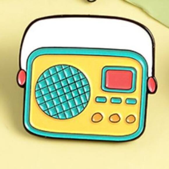 AM FM Radio Pin Brooch - Picture 1 of 1